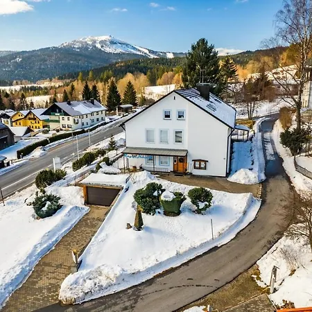 Bayerisch Hausl 3*