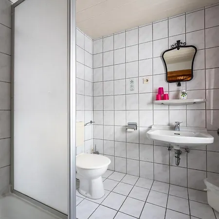Bayerisch Hausl 3*