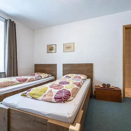 Bayerisch Hausl 3*
