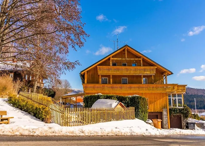 Bayerisch Hausl 여관 3*