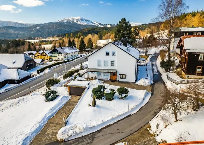 Bayerisch Hausl 3*